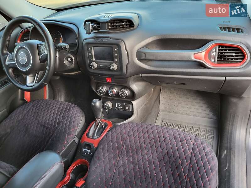 Позашляховик / Кросовер Jeep Renegade 2016 в Києві