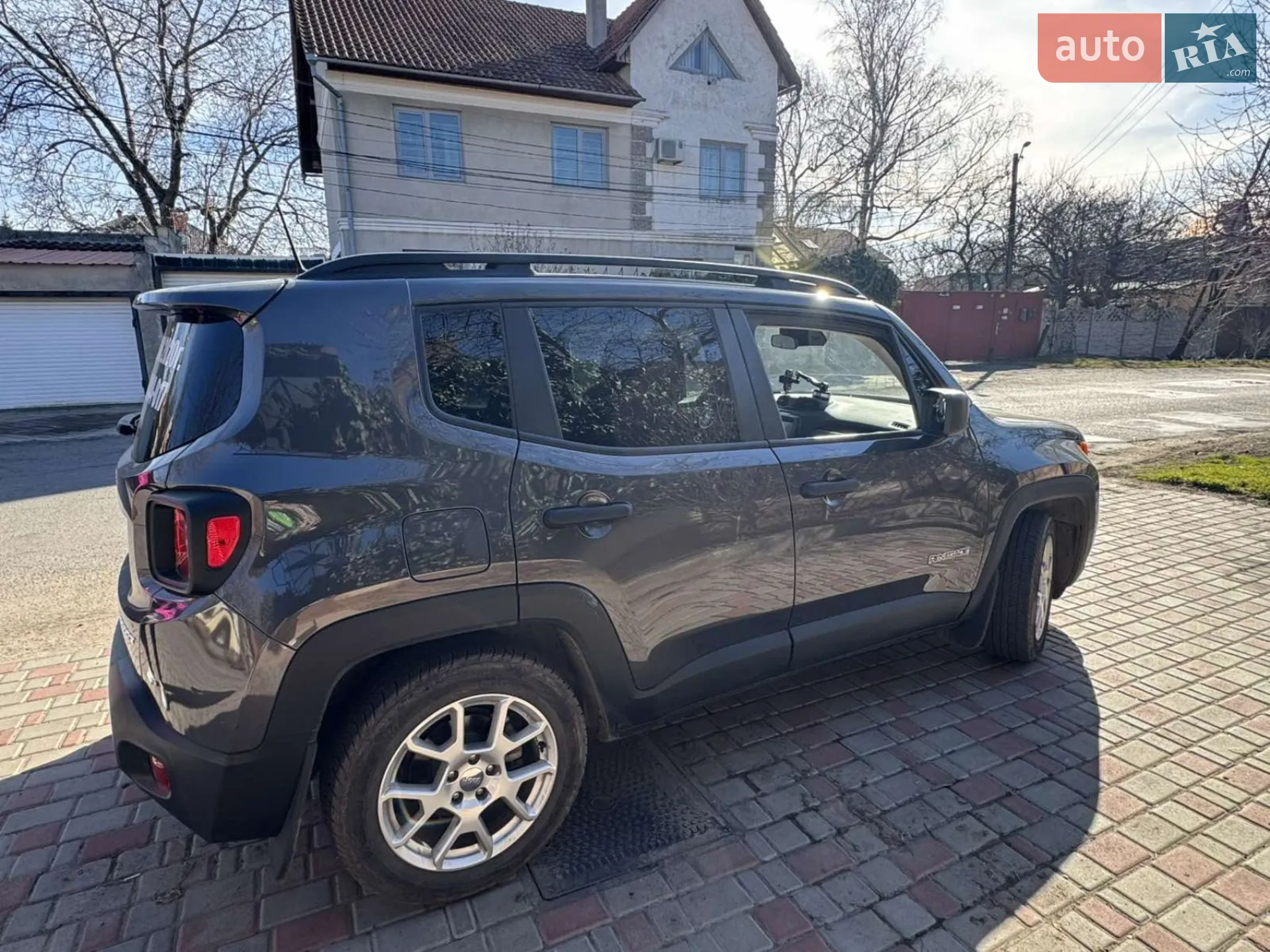 2020 Jeep Renegade - мініатюра 4