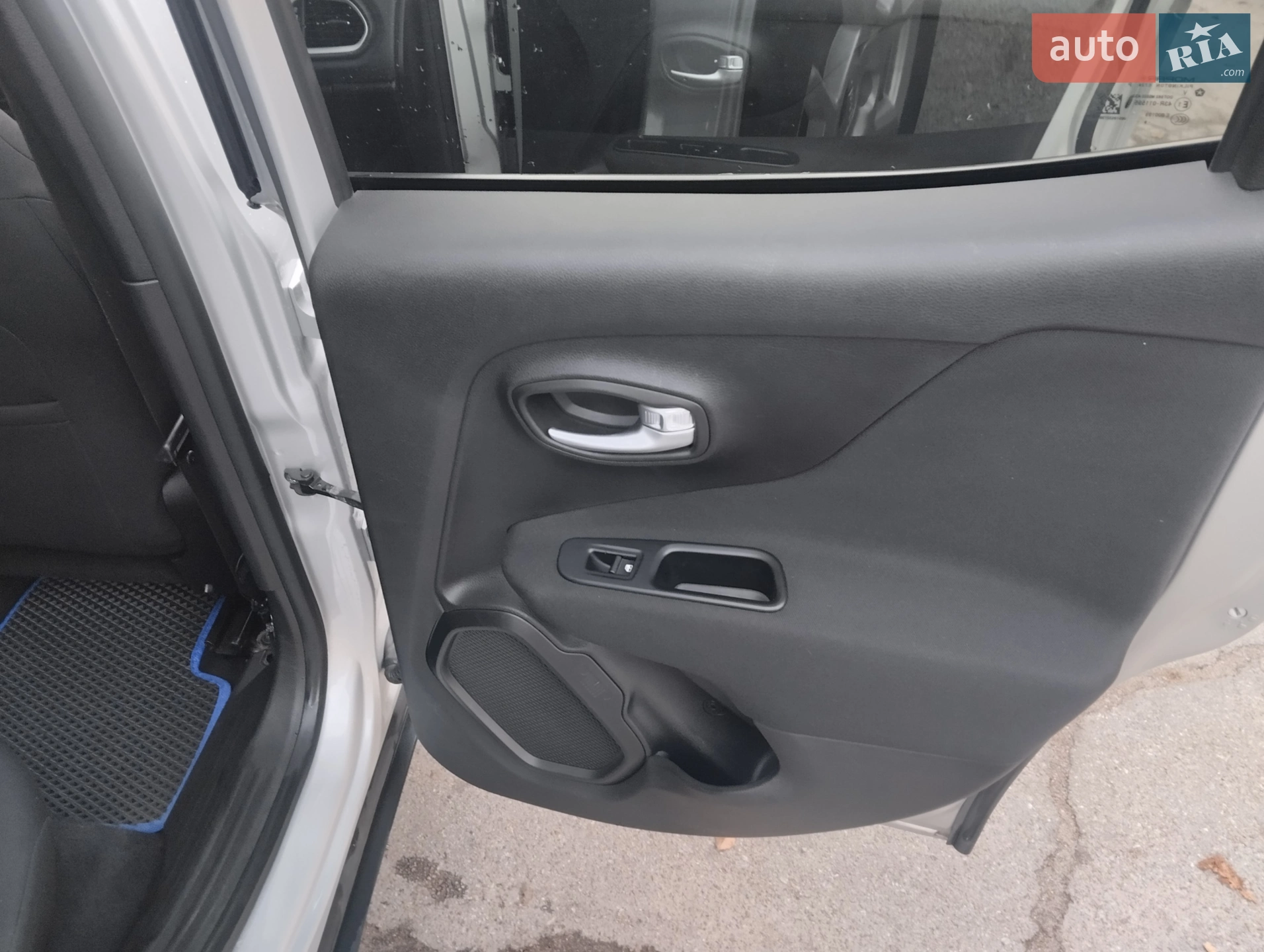 2019 Jeep Renegade - мініатюра 10