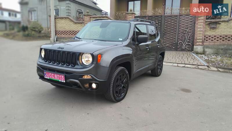 Внедорожник / Кроссовер Jeep Renegade 2018 в Дубно