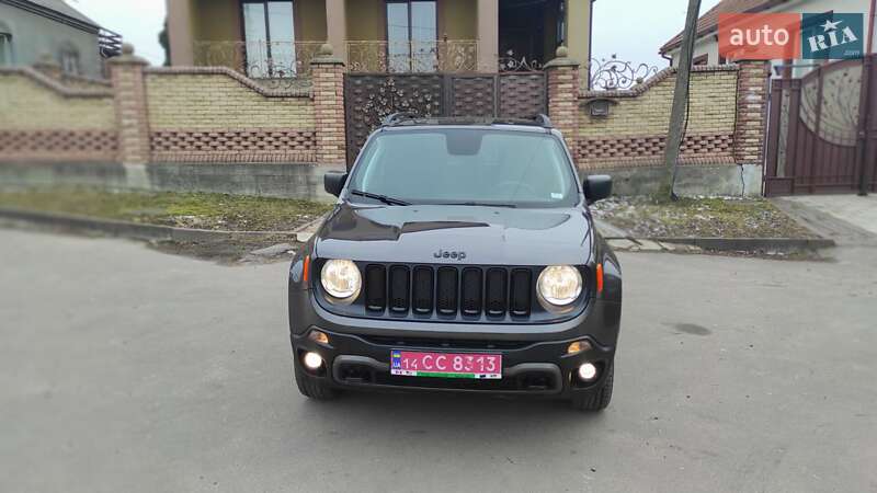 Внедорожник / Кроссовер Jeep Renegade 2018 в Дубно