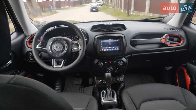 Внедорожник / Кроссовер Jeep Renegade 2018 в Дубно