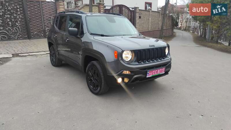Внедорожник / Кроссовер Jeep Renegade 2018 в Дубно