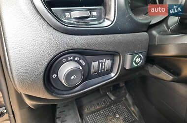 Позашляховик / Кросовер Jeep Renegade 2017 в 