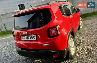 Внедорожник / Кроссовер Jeep Renegade 2016 в 