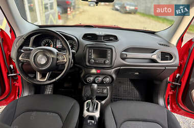Внедорожник / Кроссовер Jeep Renegade 2016 в 