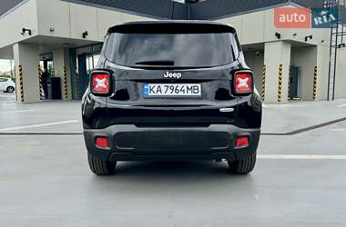 Внедорожник / Кроссовер Jeep Renegade 2016 в 