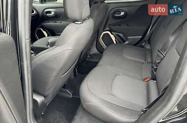 Внедорожник / Кроссовер Jeep Renegade 2016 в 