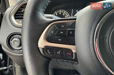 Внедорожник / Кроссовер Jeep Renegade 2016 в 