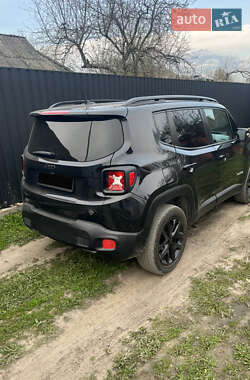Внедорожник / Кроссовер Jeep Renegade 2016 в 