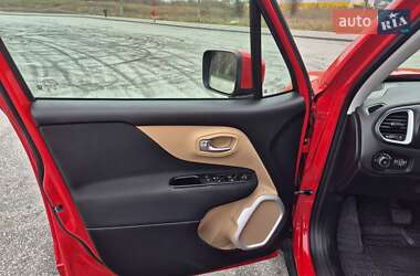 Позашляховик / Кросовер Jeep Renegade 2015 в 
