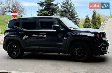 Позашляховик / Кросовер Jeep Renegade 2015 в 