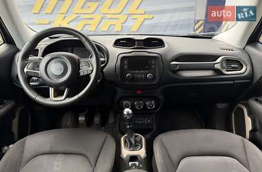 Позашляховик / Кросовер Jeep Renegade 2015 в 