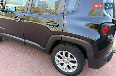 Позашляховик / Кросовер Jeep Renegade 2016 в 