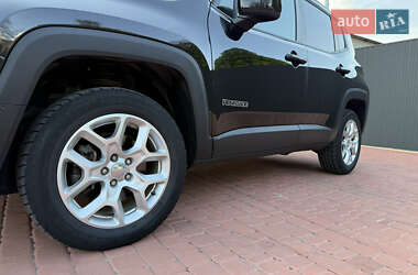 Позашляховик / Кросовер Jeep Renegade 2016 в 