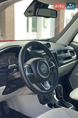 Позашляховик / Кросовер Jeep Renegade 2018 в 