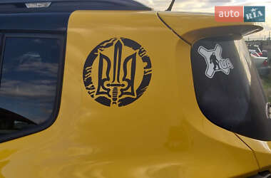 Позашляховик / Кросовер Jeep Renegade 2015 в 