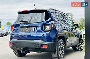 Внедорожник / Кроссовер Jeep Renegade 2016 в 