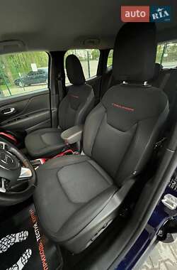 Позашляховик / Кросовер Jeep Renegade 2021 в 