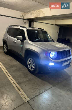 Внедорожник / Кроссовер Jeep Renegade 2015 в 