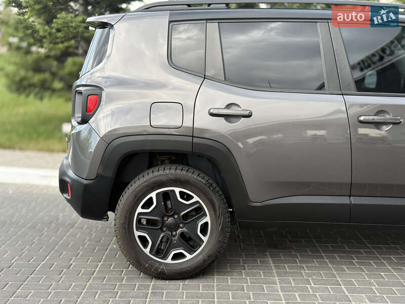 Позашляховик / Кросовер Jeep Renegade 2016 в Одесі фото 24 Позашляховик / Кросовер Jeep Renegade 2016 в Одесі