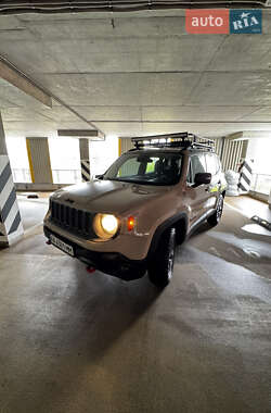 Позашляховик / Кросовер Jeep Renegade 2015 в Києві