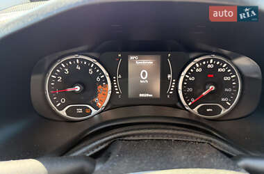 Внедорожник / Кроссовер Jeep Renegade 2015 в 