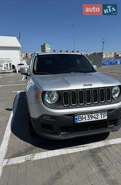 Внедорожник / Кроссовер Jeep Renegade 2015 в 