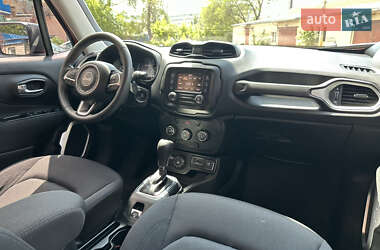 Внедорожник / Кроссовер Jeep Renegade 2018 в 