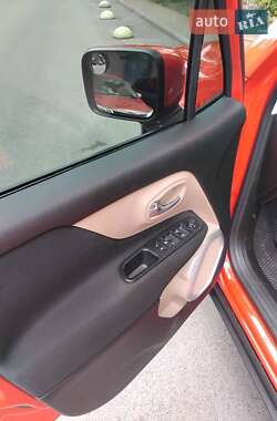 Внедорожник / Кроссовер Jeep Renegade 2018 в 