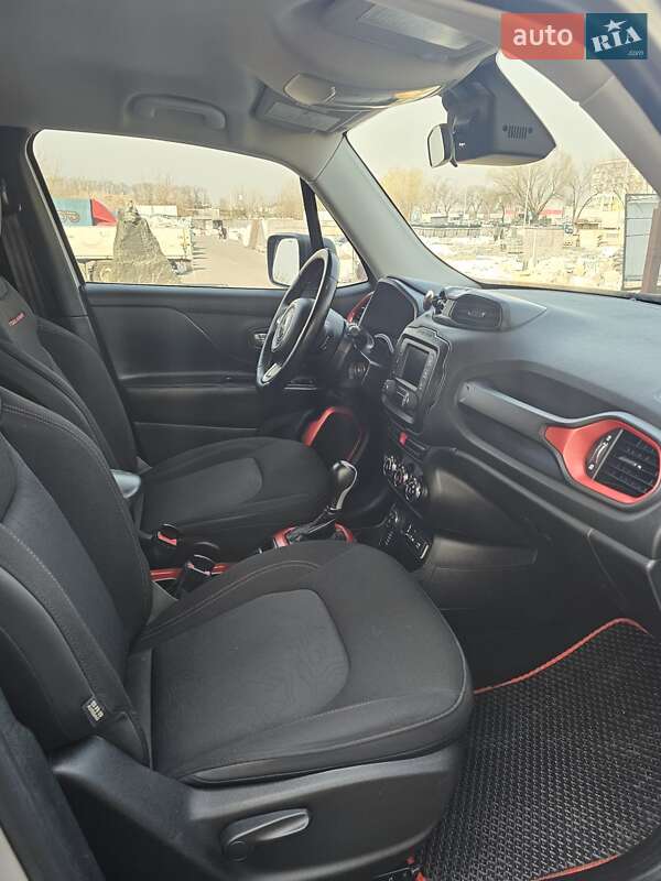 Позашляховик / Кросовер Jeep Renegade 2015 в Києві