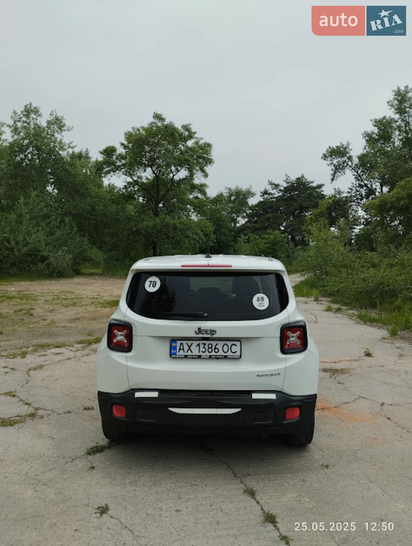2015 Jeep Renegade - мініатюра 3