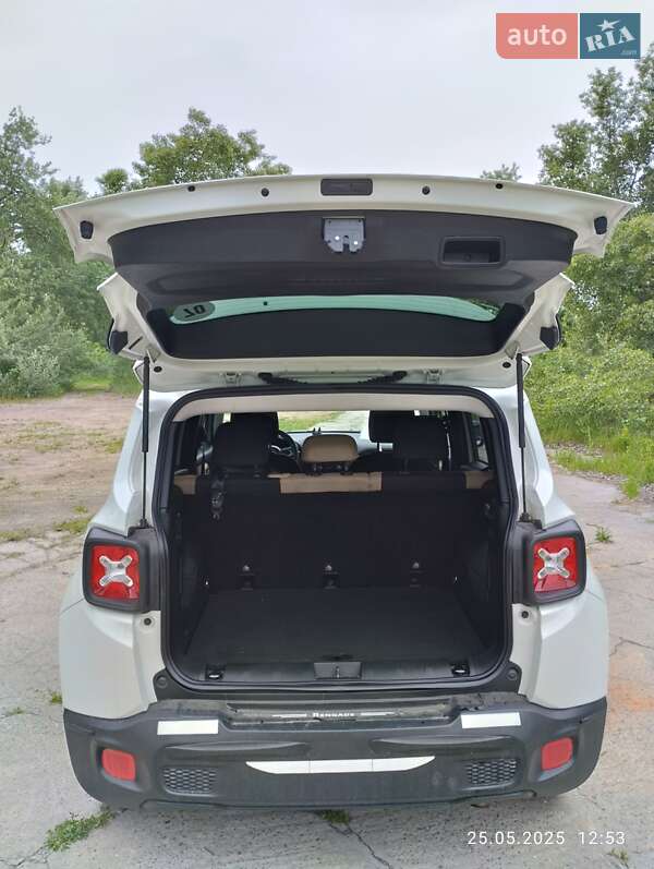 Позашляховик / Кросовер Jeep Renegade 2015 в Києві