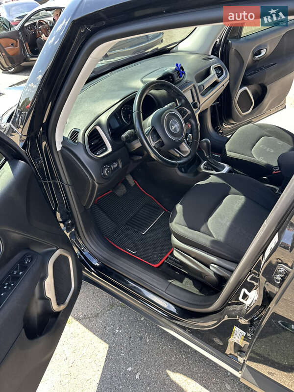 Позашляховик / Кросовер Jeep Renegade 2017 в Києві