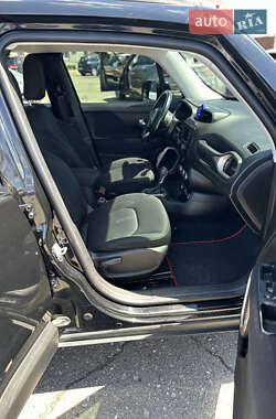 Внедорожник / Кроссовер Jeep Renegade 2017 в 