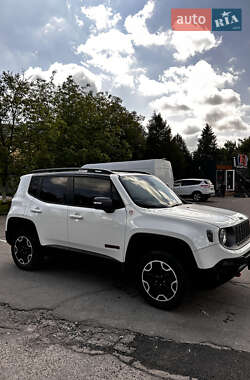 Внедорожник / Кроссовер Jeep Renegade 2015 в 