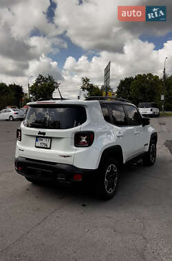 Внедорожник / Кроссовер Jeep Renegade 2015 в 