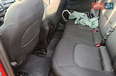 Позашляховик / Кросовер Jeep Renegade 2015 в 