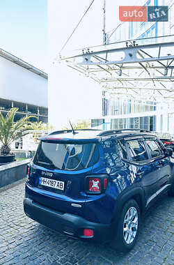 Внедорожник / Кроссовер Jeep Renegade 2016 в 