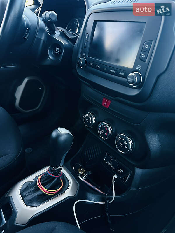 Внедорожник / Кроссовер Jeep Renegade 2016 в Одессе