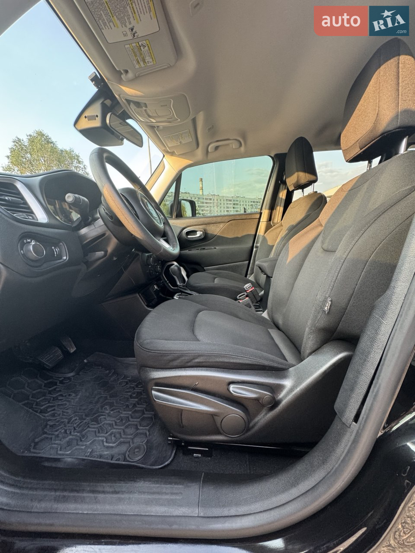 2019 Jeep Renegade - мініатюра 24