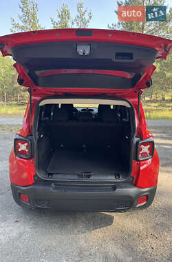 Внедорожник / Кроссовер Jeep Renegade 2015 в 