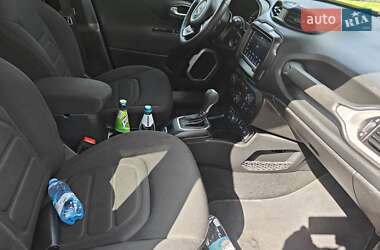 Внедорожник / Кроссовер Jeep Renegade 2018 в 