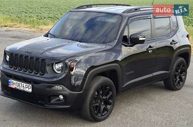 Внедорожник / Кроссовер Jeep Renegade 2016 в 
