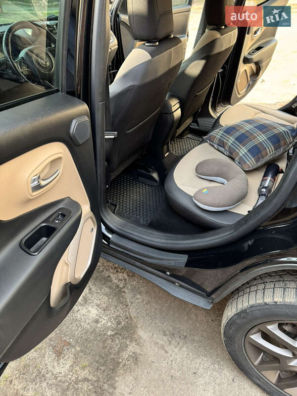 Внедорожник / Кроссовер Jeep Renegade 2015 в Харькове