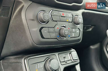 Внедорожник / Кроссовер Jeep Renegade 2022 в 