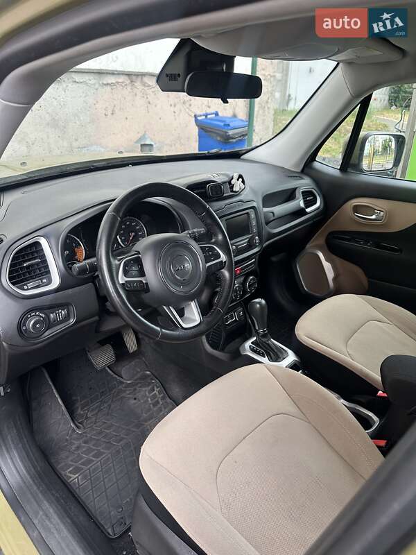 Позашляховик / Кросовер Jeep Renegade 2015 в Києві