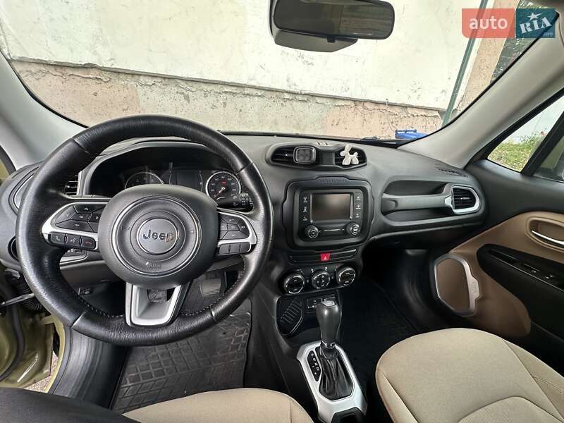 Позашляховик / Кросовер Jeep Renegade 2015 в Києві