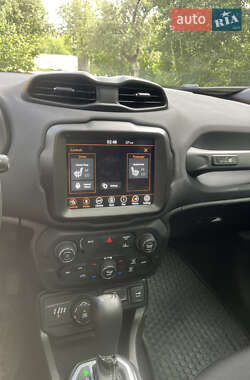Внедорожник / Кроссовер Jeep Renegade 2021 в 