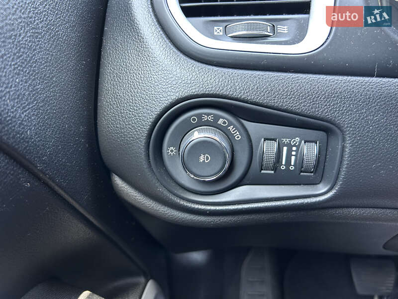 Внедорожник / Кроссовер Jeep Renegade 2018 в Одессе